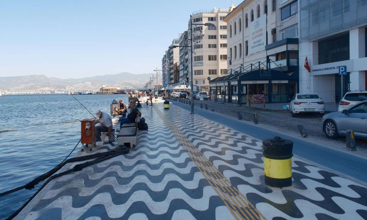 İzmir de Emlak ve Konut Piyasası: Fırsatlar ve Beklentiler