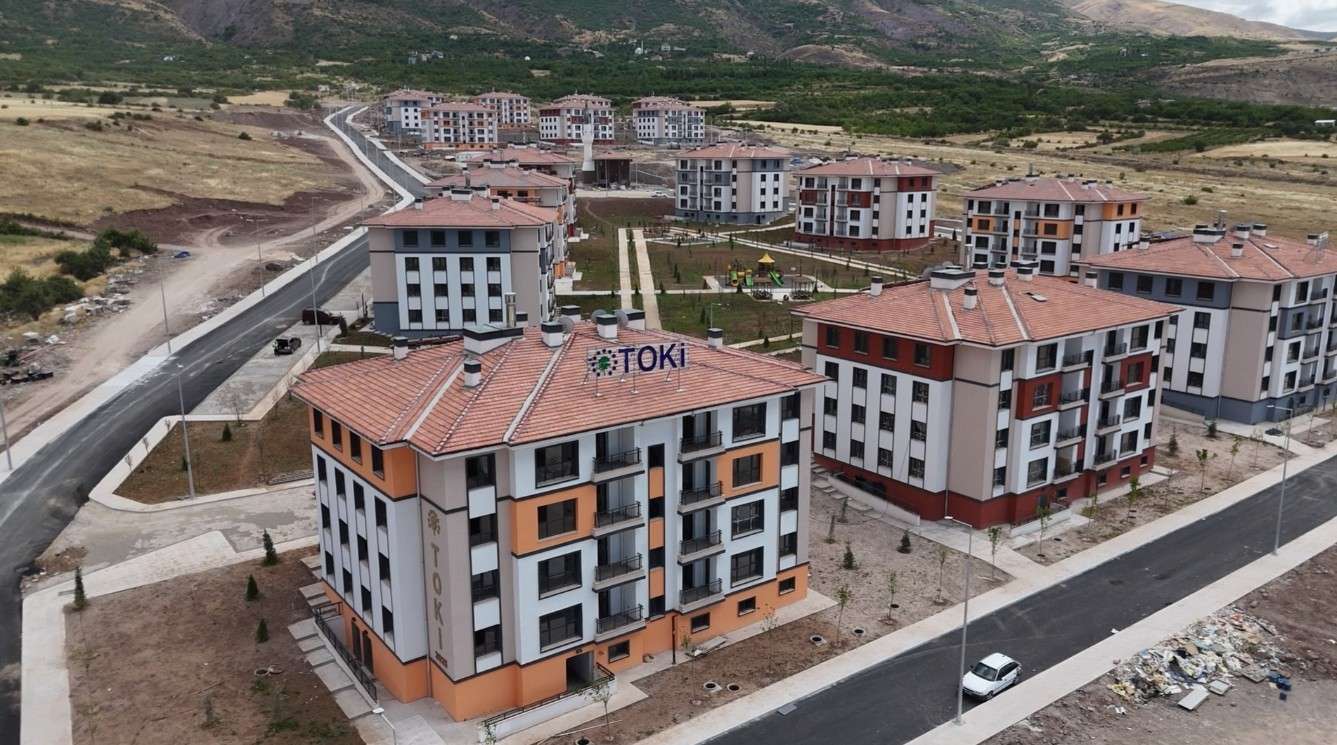 Malatya Kale’de 91 Yeni Sosyal Konut Hak Sahipleriyle Buluşuyor