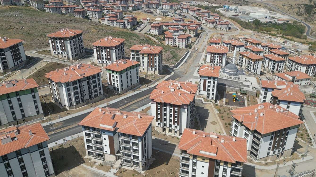 Manisa Akgedik’te 980 TOKİ Konutu Teslime Hazır