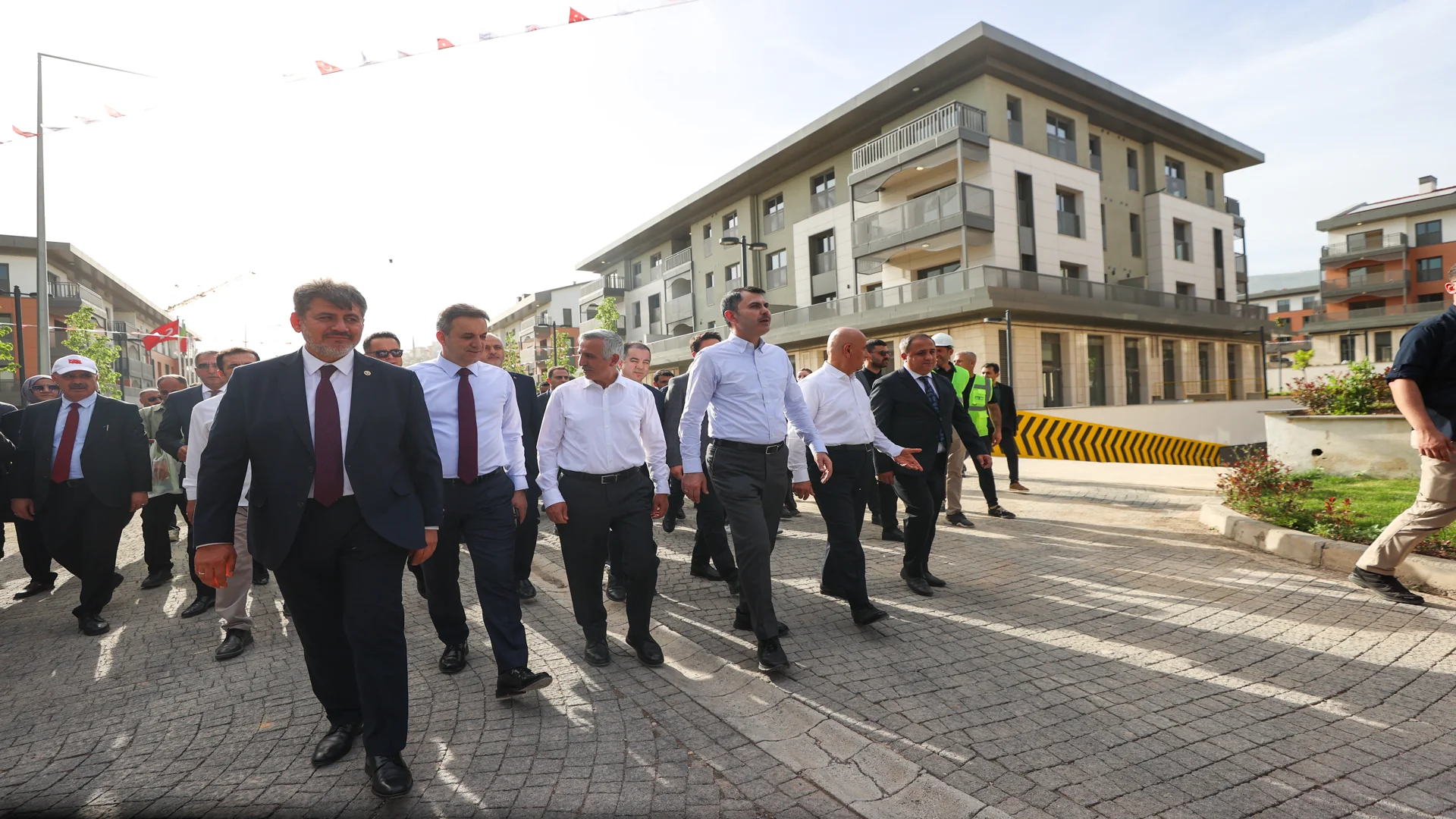 Deprem Bölgesinde Yeni Umut: 300 Bininci Konut Teslim Ediliyor