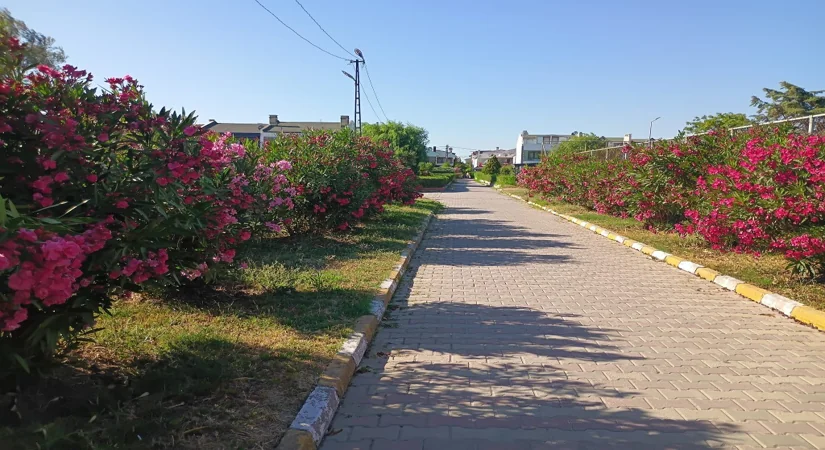 Silivri’de Deniz Manzaralı Kiralık 3+1 Eşyalı Villa – Basınkent 1 Sitesi