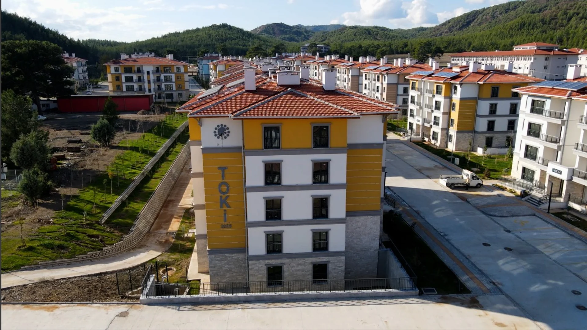 Muğla Seydikemer’de 304 Sosyal Konut Hak Sahiplerine Teslim Ediliyor