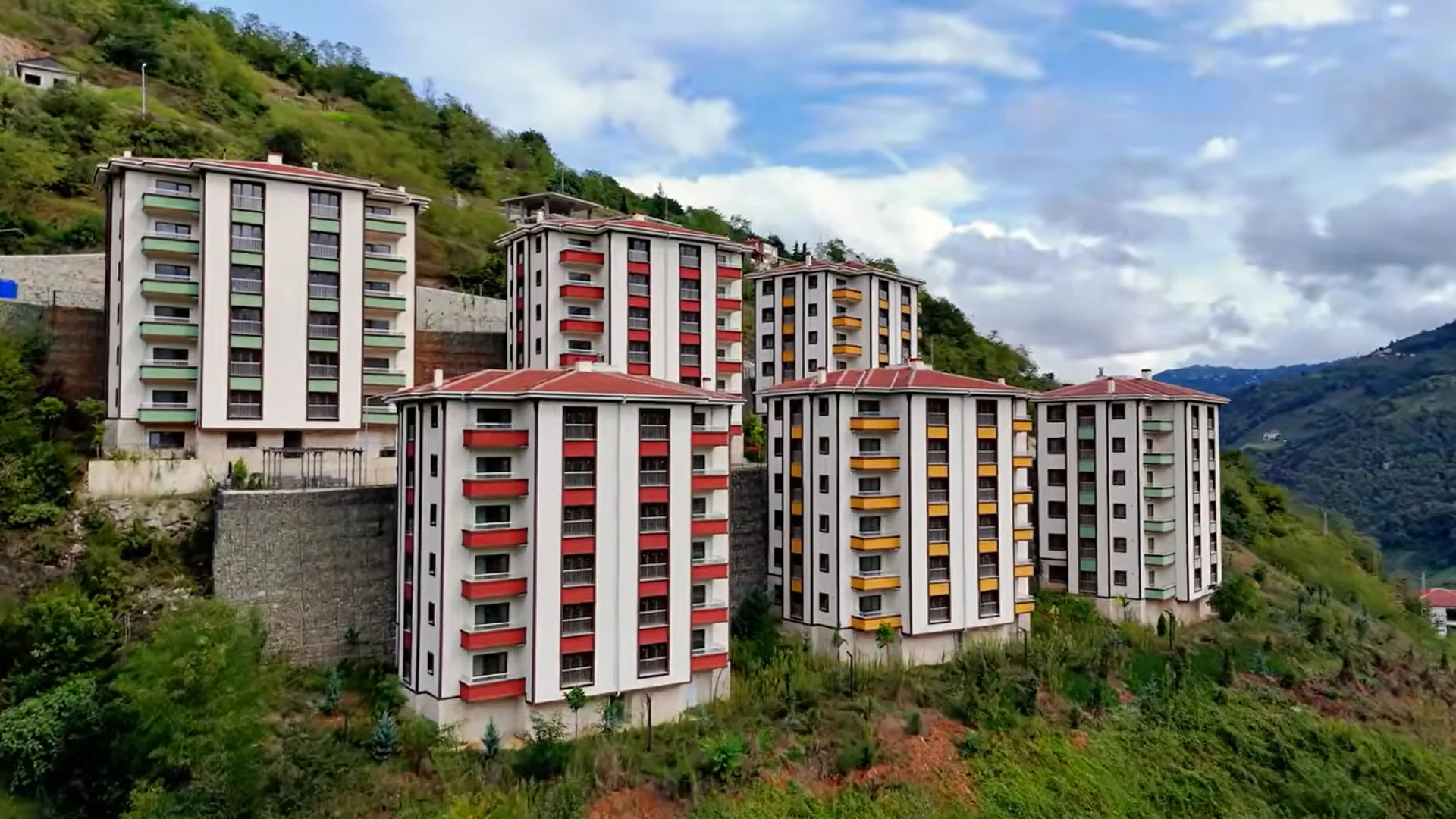 TOKİ Trabzon Maçka’da 144 Konutu Teslim Ediyor